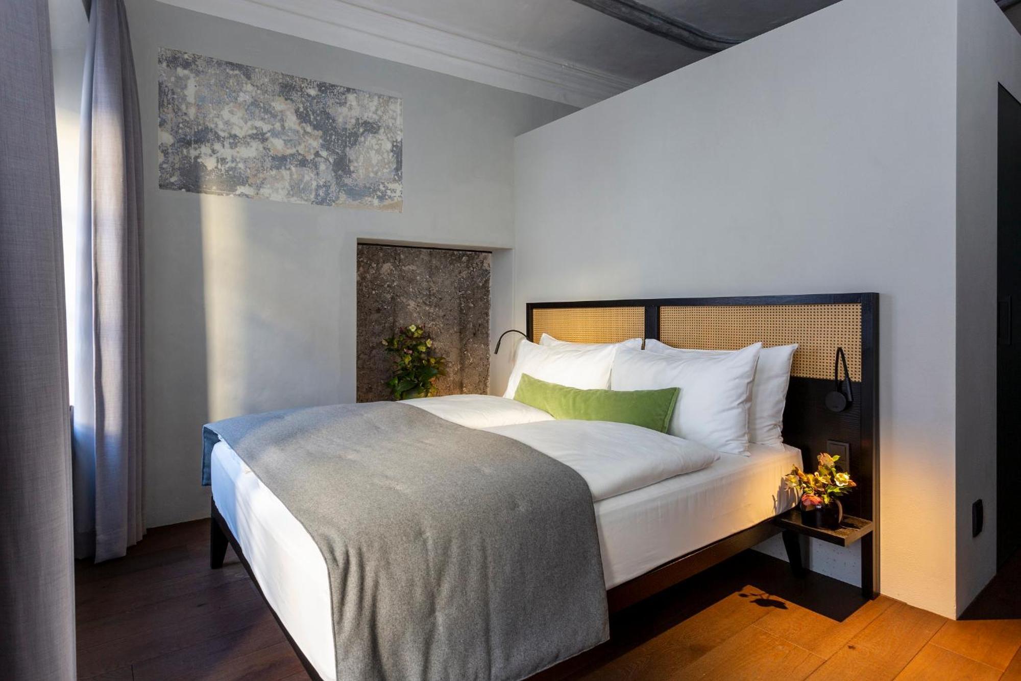 Goldenstern Townhouse Hotel โบลซาโน ภายนอก รูปภาพ